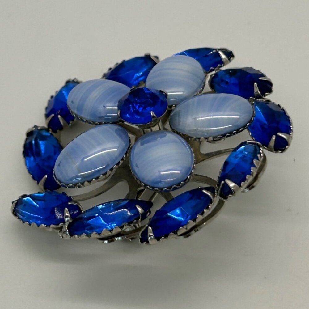 Vintage Blue Cabochon Brooch Rhinestone Floral Acrylic Plastics1940s-1950s Rivet - Picture 12 of 15